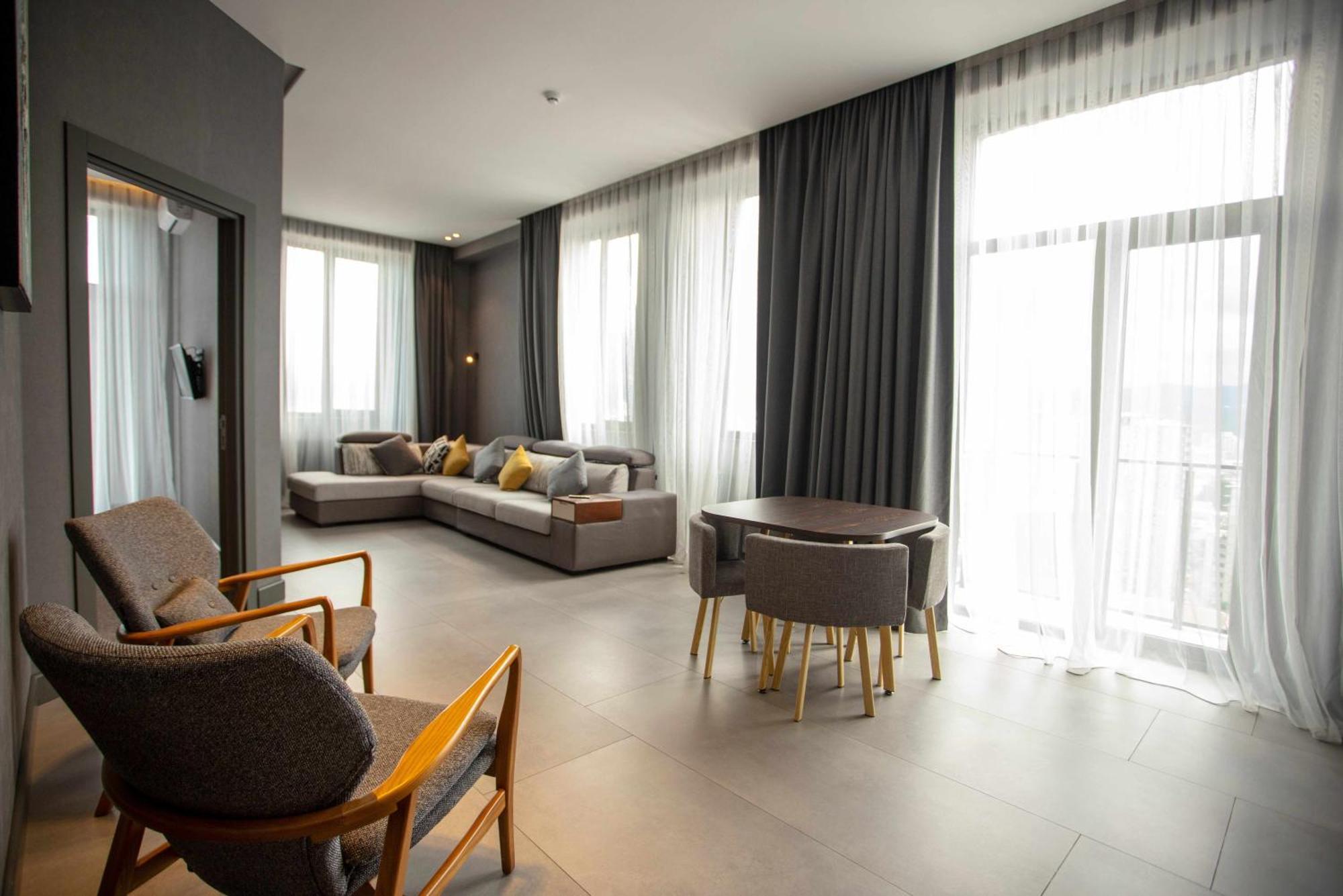 Gumbati Apart Hotel บาทูมิ ภายนอก รูปภาพ
