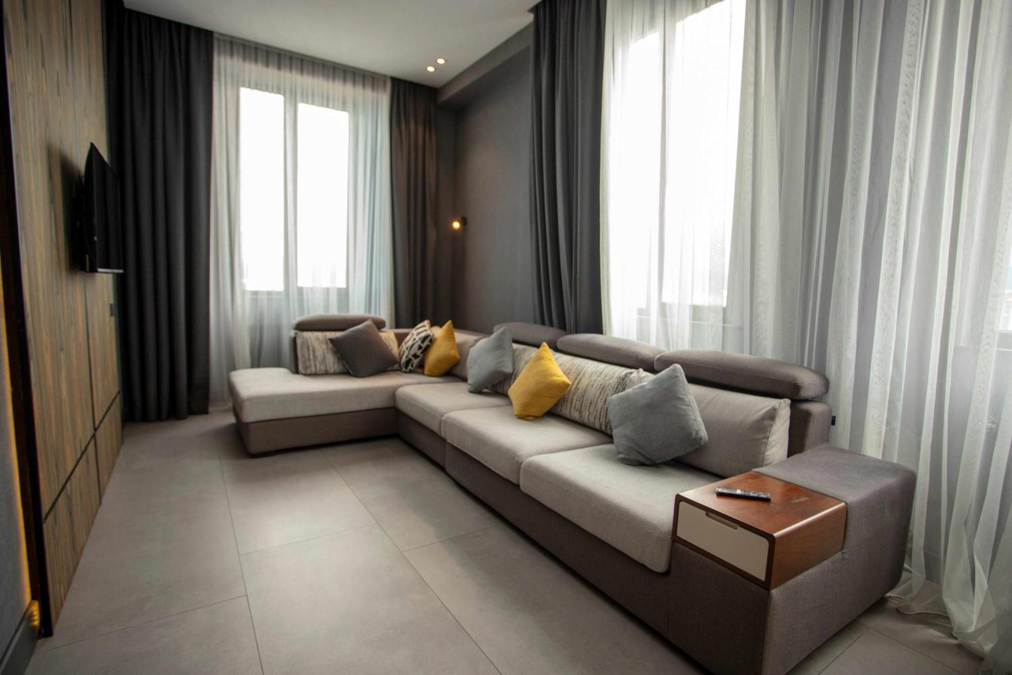 Gumbati Apart Hotel บาทูมิ ภายนอก รูปภาพ