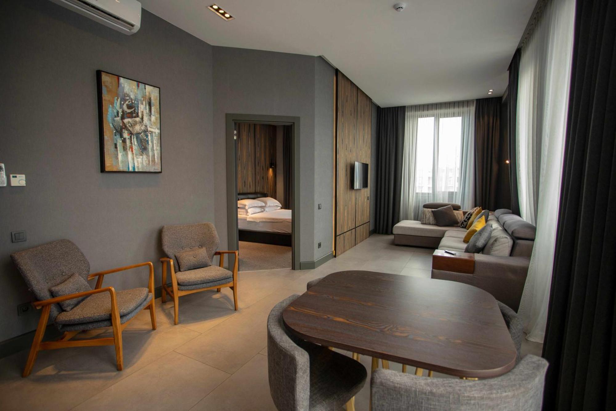 Gumbati Apart Hotel บาทูมิ ภายนอก รูปภาพ